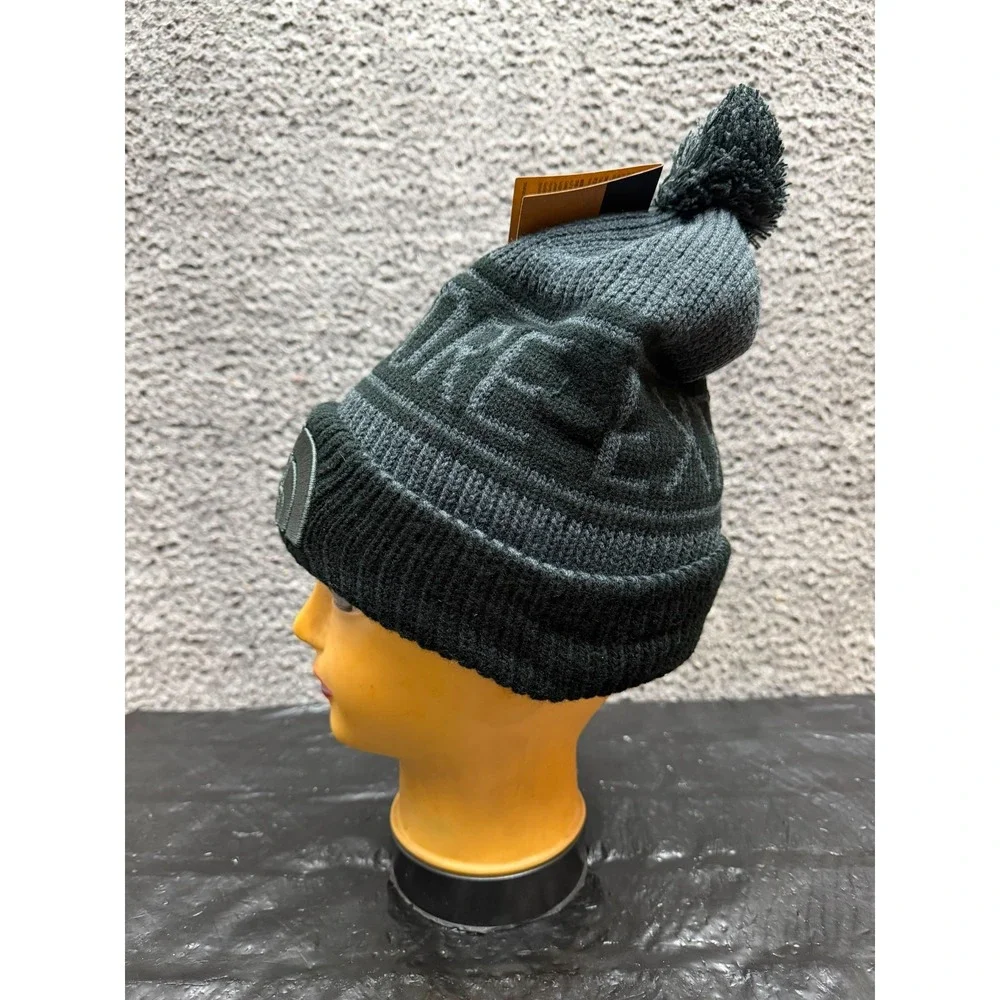 NWT The North Face Logo Embroidered Retro Pom Beanie Black Unisex One Size